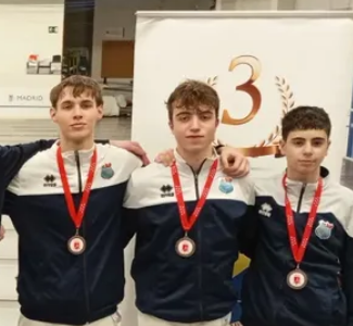 Lluvia de Bronces en el Campeonato de Madrid M-17: Éxito Individual y por Equipos